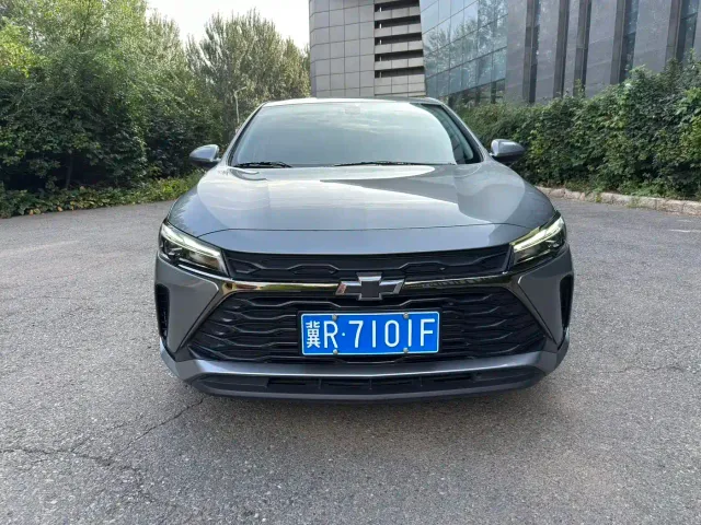 Chevrolet Monza — Фото автомобиля 2