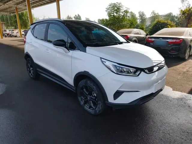 BYD Yuan Pro — Фото автомобиля 3