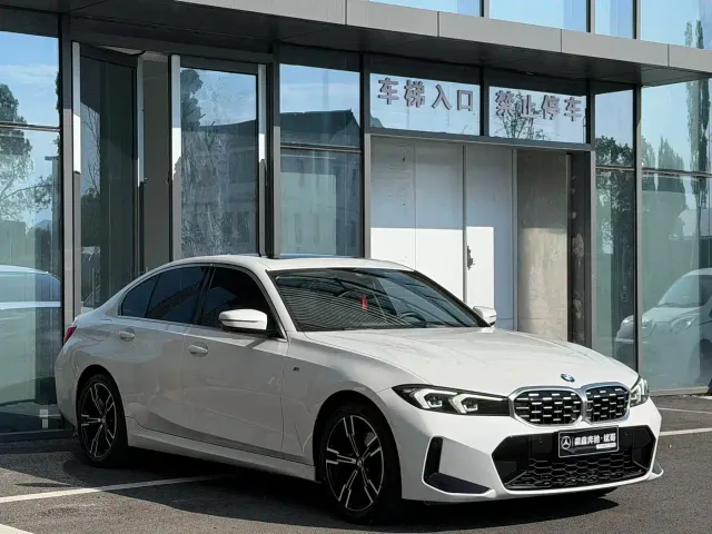 BMW 3 Series — Фото автомобиля 3