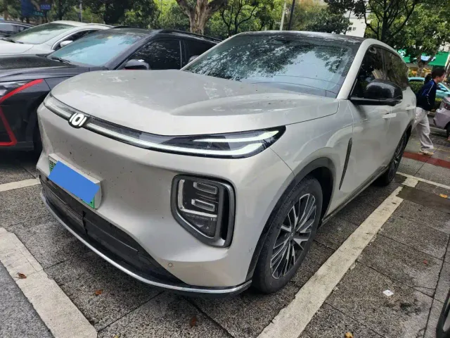 Фотография автомобиля — Changan Qiyuan Q07