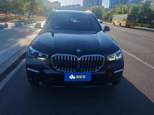 BMW X5 — Фото автомобиля 2