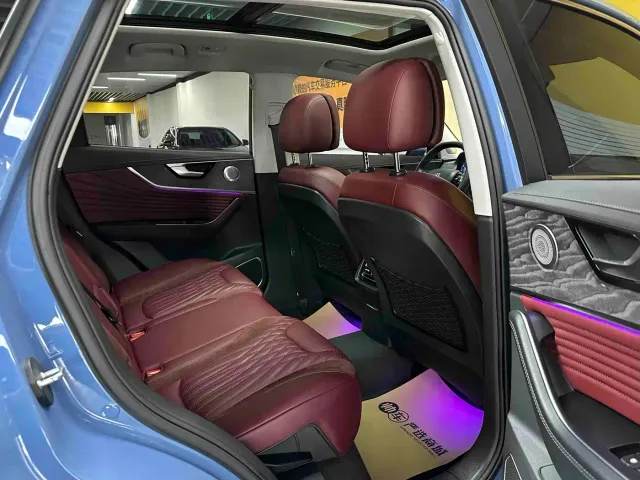 Hongqi HS5 — Фото автомобиля 12