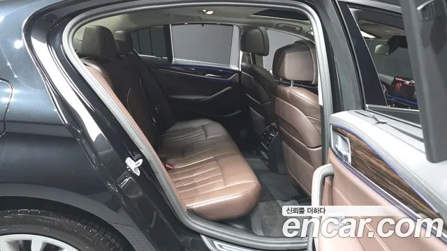 BMW 5 Series G30 — Фото автомобиля 18