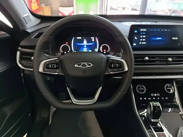 Chery Tiggo 8 — Фото автомобиля 10