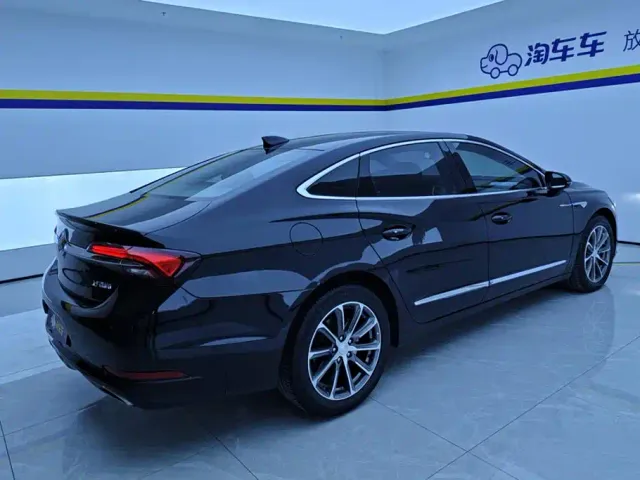 Buick LaCrosse — Фото автомобиля 3