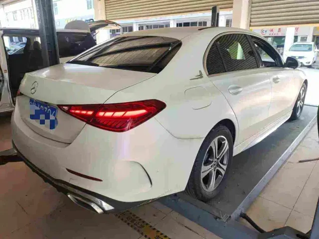 Mercedes-Benz C-Class — Фото автомобиля 3