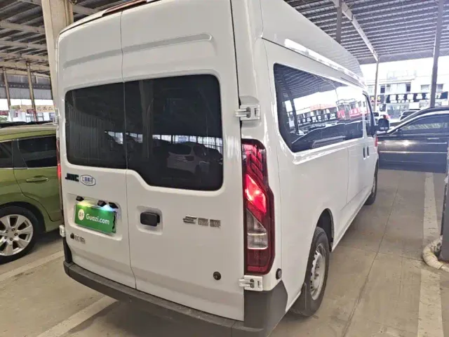 JMC E-Fushun — Фото автомобиля 6