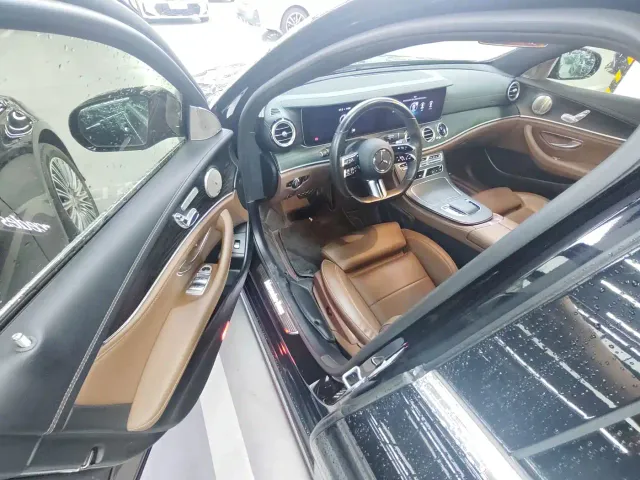 Mercedes-Benz E-Class — Фото автомобиля 5