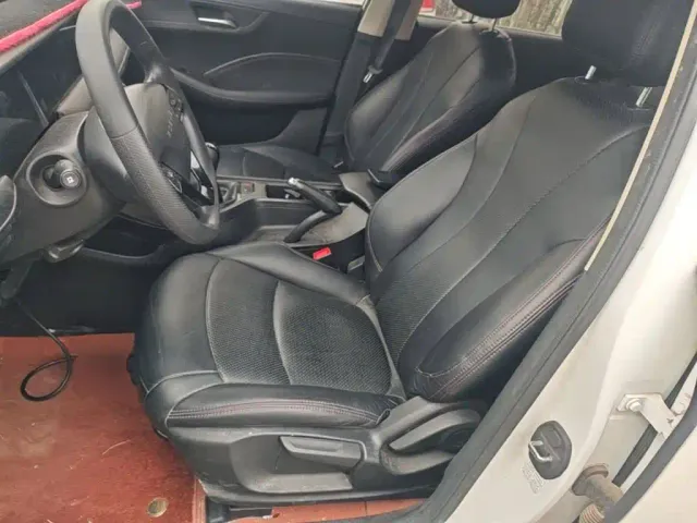 Roewe i5 — Фото автомобиля 10