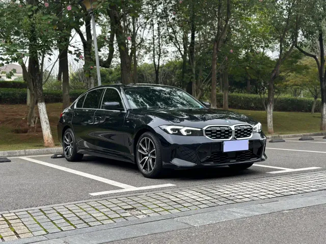 BMW 3 Series — Фото автомобиля 3