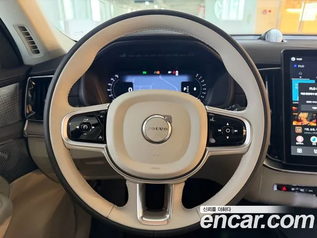 Volvo XC90 Generation 2 — Фото автомобиля 17