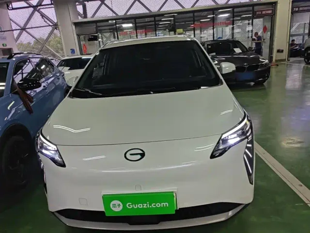 GAC Aion Y — Фото автомобиля 2