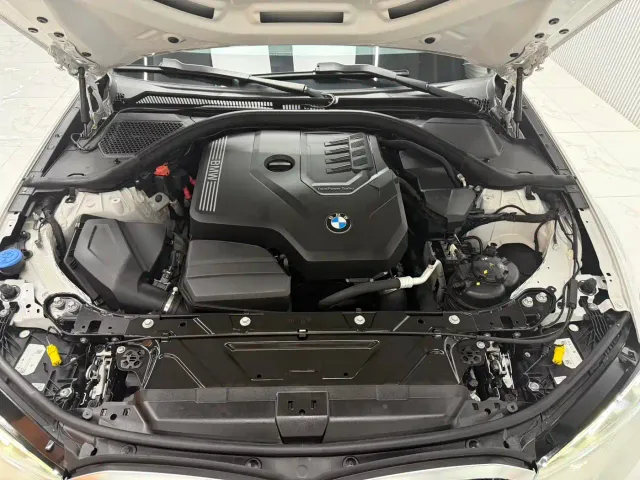 BMW 3 Series — Фото автомобиля 19