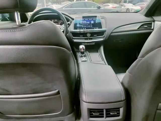 Cadillac CT5 — Фото автомобиля 28