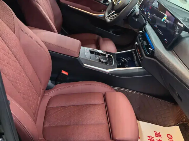 BMW 3 Series — Фото автомобиля 6