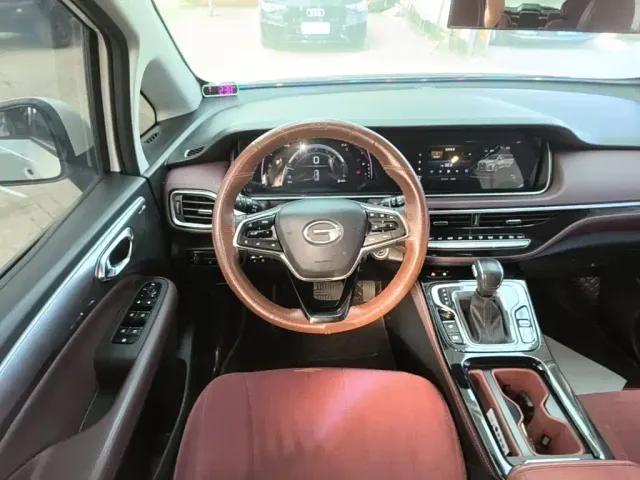 GAC Trumpchi M6 — Фото автомобиля 10