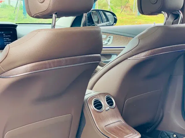 Mercedes-Benz E-Class — Фото автомобиля 21