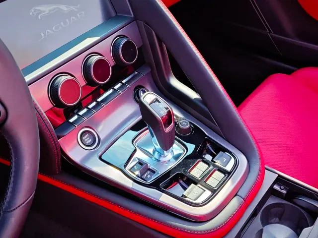 Jaguar F-Type — Фото автомобиля 12