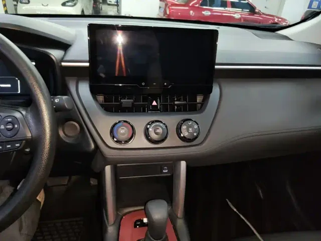 Toyota Corolla Cross — Фото автомобиля 12