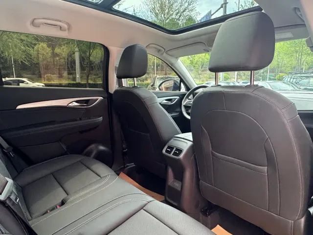 Buick Envision Plus — Фото автомобиля 22