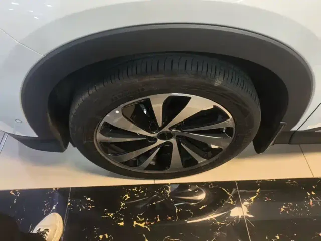 BYD Song PLUS — Фото автомобиля 22