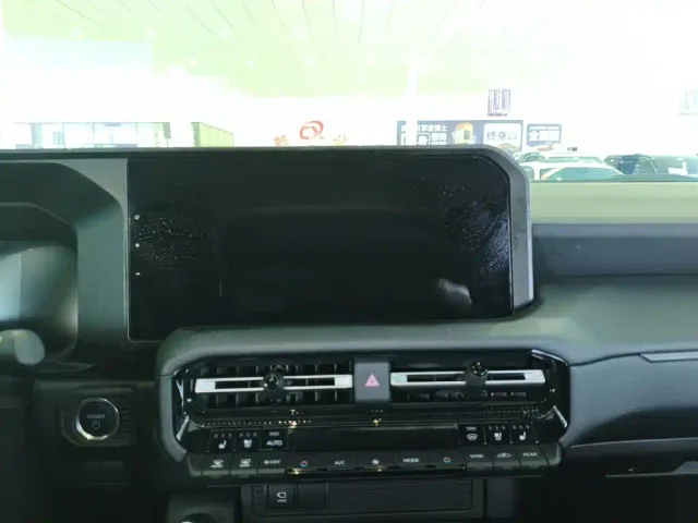 Toyota Prado — Фото автомобиля 10