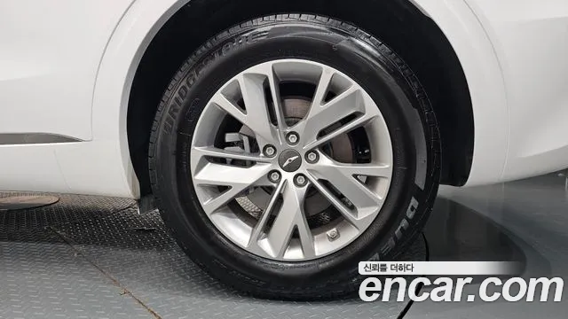 Genesis GV70 2.5T Бензин AWD — Фото автомобиля 21