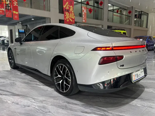 Xpeng P7 — Фото автомобиля 7