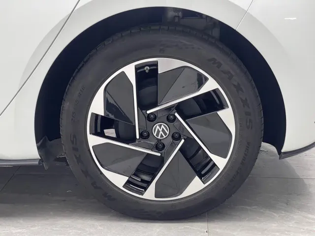 Volkswagen ID.3 — Фото автомобиля 19