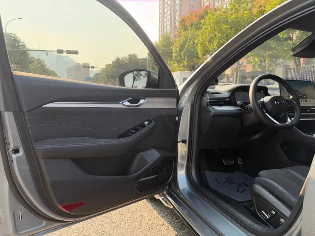 Geely Xingrui — Фото автомобиля 11