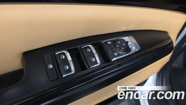 Kia Carnival Generation 4 — Фото автомобиля 11