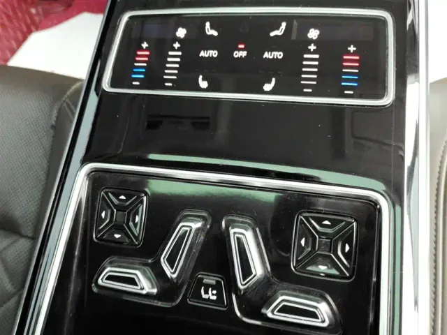 Audi A8 — Фото автомобиля 15