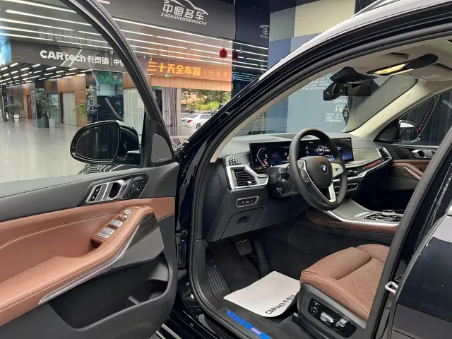 BMW X7 — Фото автомобиля 25