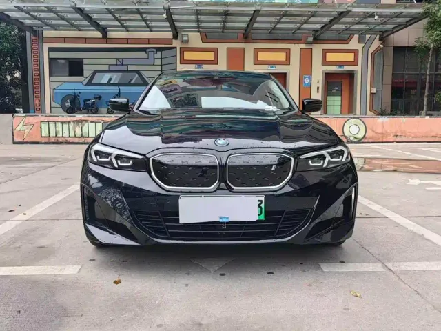 BMW i3 — Фото автомобиля 2