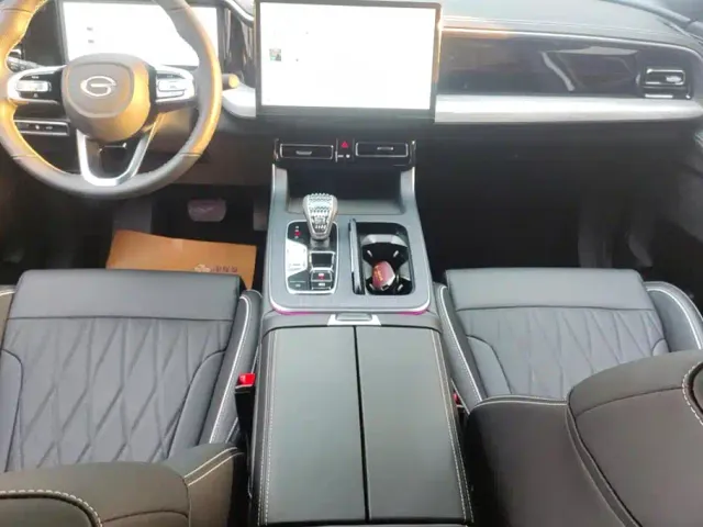 GAC Trumpchi GS8 — Фото автомобиля 16