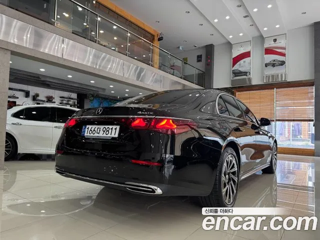 Mercedes-Benz E-Class W214 — Фото автомобиля 2