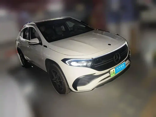 Mercedes-Benz EQA — Фото автомобиля 3