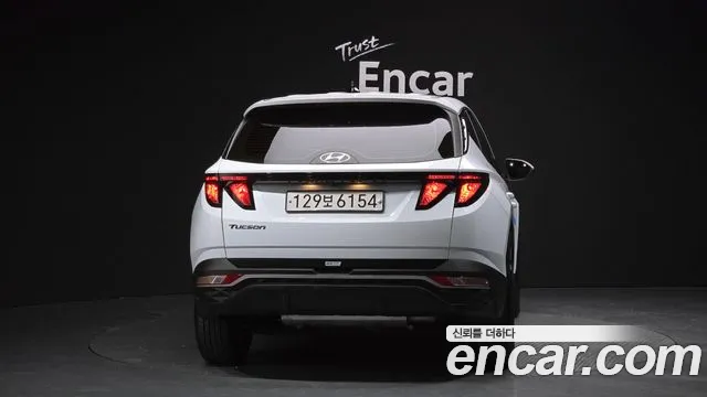 Hyundai Tucson Tucson (NX4) Бензин 1.6 турбо 2WD — Фото автомобиля 4