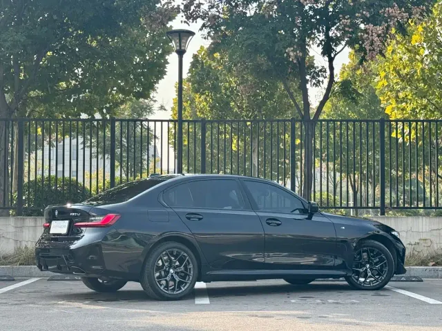 BMW 3 Series — Фото автомобиля 19