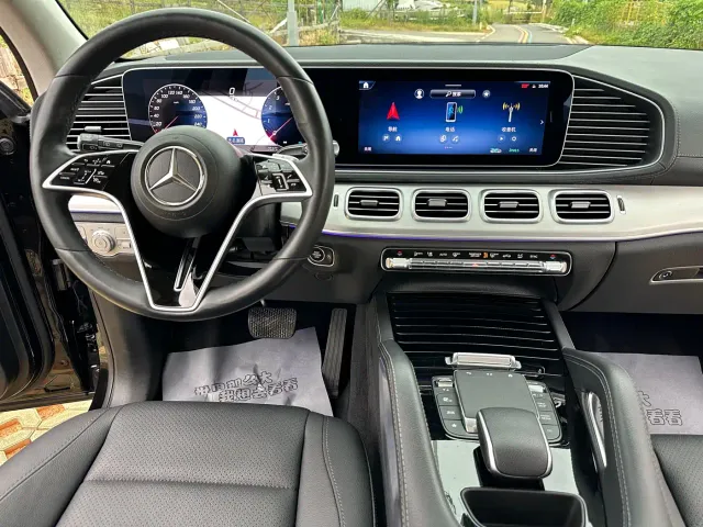 Mercedes-Benz GLE-Class — Фото автомобиля 12
