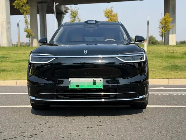 Aito M7 — Фото автомобиля 3