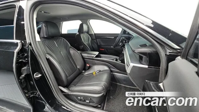 Hyundai Grandeur Grandeur (GN7) 3.5 LPG 2WD (Такси) — Фото автомобиля 21