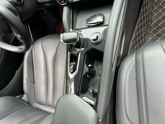 Geely Xingyue L — Фото автомобиля 6