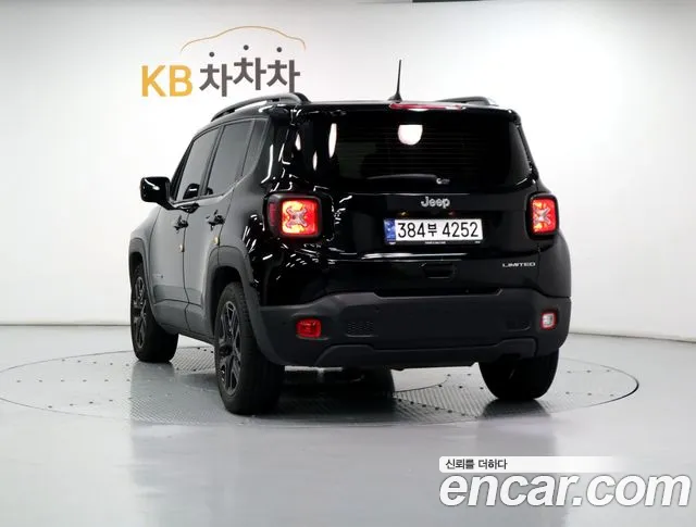 Jeep Renegade — Фото автомобиля 4