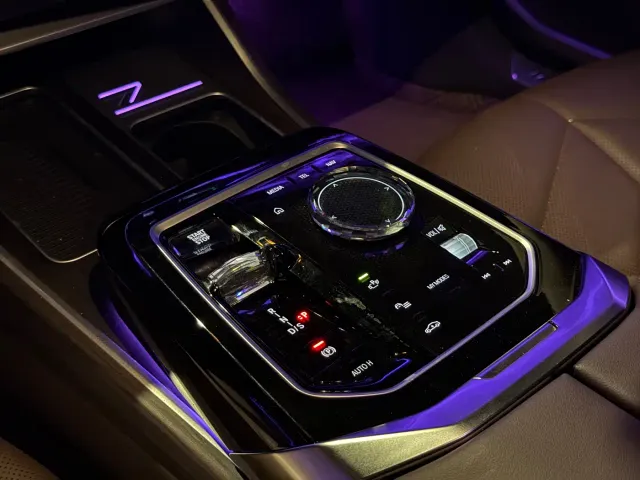 BMW 7 Series — Фото автомобиля 9