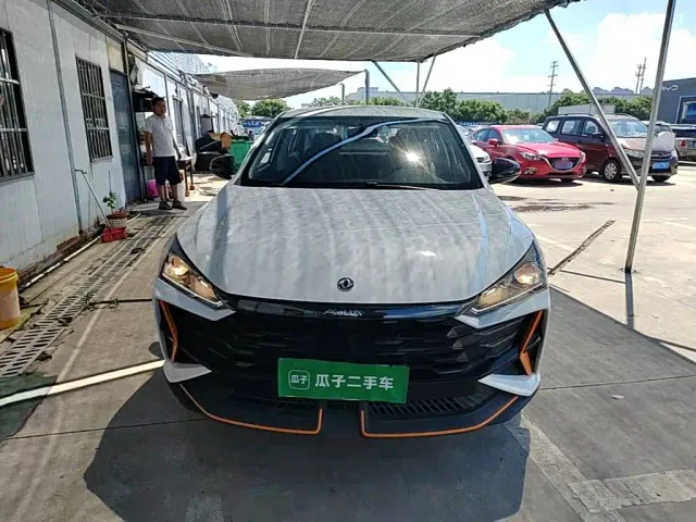 Dongfeng Yixuan — Фото автомобиля 2