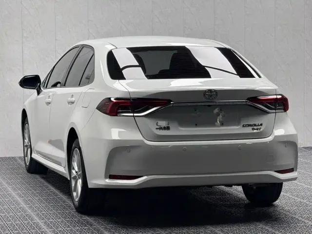 Toyota Corolla — Фото автомобиля 7