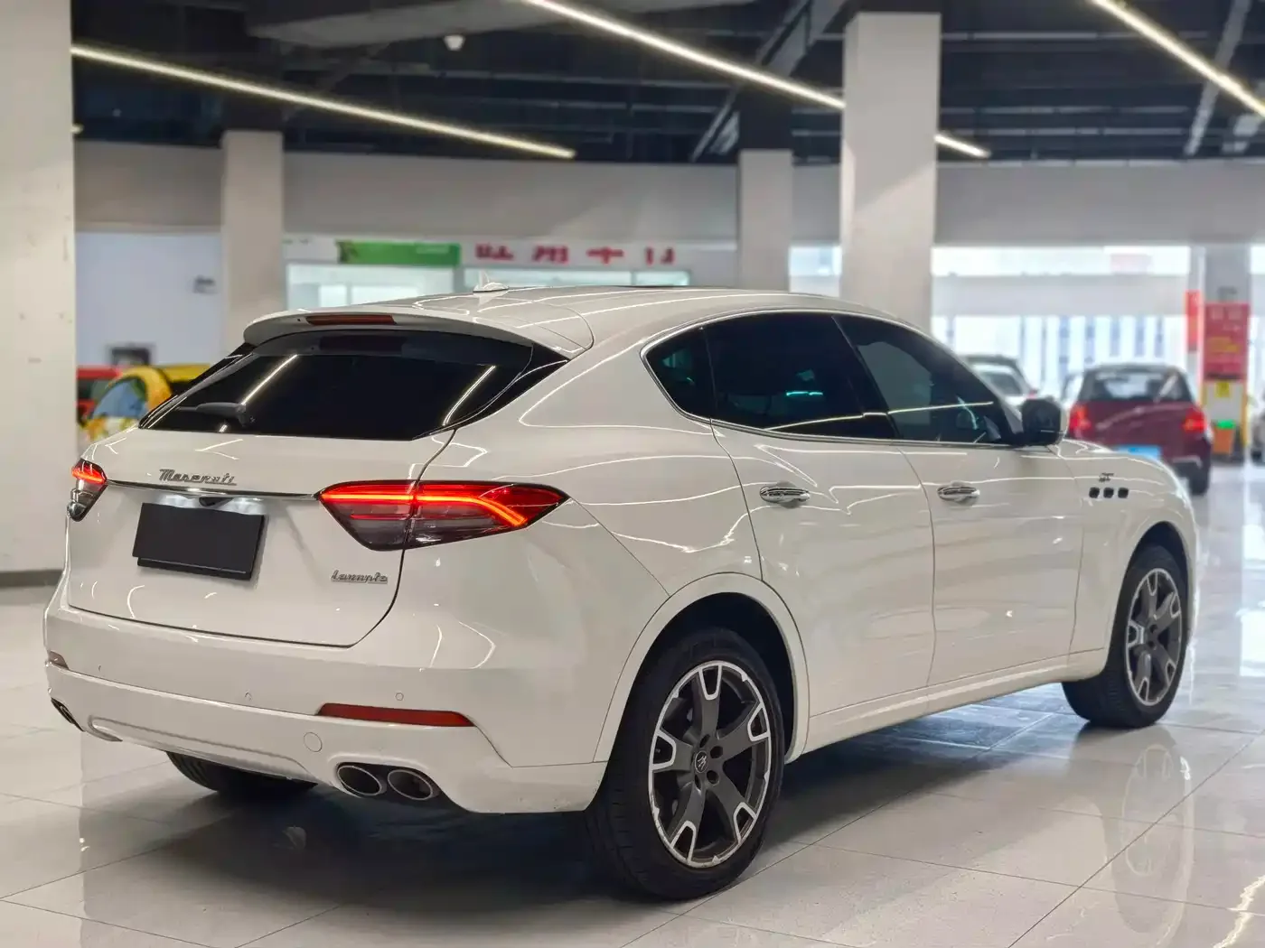 Maserati Levante 2022 2.0T GT Edge Edition — Фото автомобиля 5