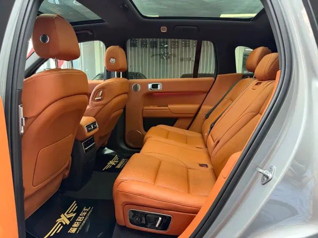 Li Auto L7 — Фото автомобиля 23