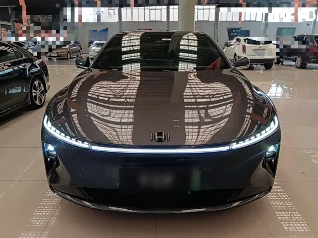 Changan Qiyuan A07 — Фото автомобиля 2
